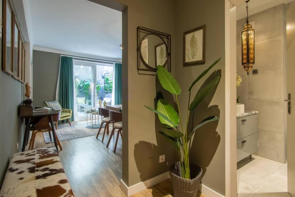 Oasis 82689 Al Apartamento
